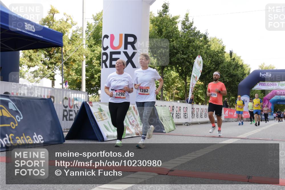 06.09.2026 - CURREX Alsterlauf Yannick Fuchs http://msf.ph/oto/10230980 06.09.2026 11:57:04 Ziel 1055, 1248, 1257, 1282, 1292, 8284, 8325, 8326 meine-sportfotos.de