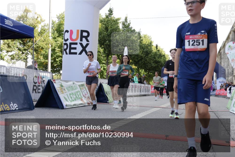 06.09.2026 - CURREX Alsterlauf Yannick Fuchs http://msf.ph/oto/10230994 06.09.2026 11:54:47 Ziel 1012, 1017, 1019, 1031, 1060, 1101, 1140, 1145, 1185, 1222, 1231, 1247, 1251, 1260, 1270, 1272, 1275, 1276, 1280, 1290, 1331 meine-sportfotos.de