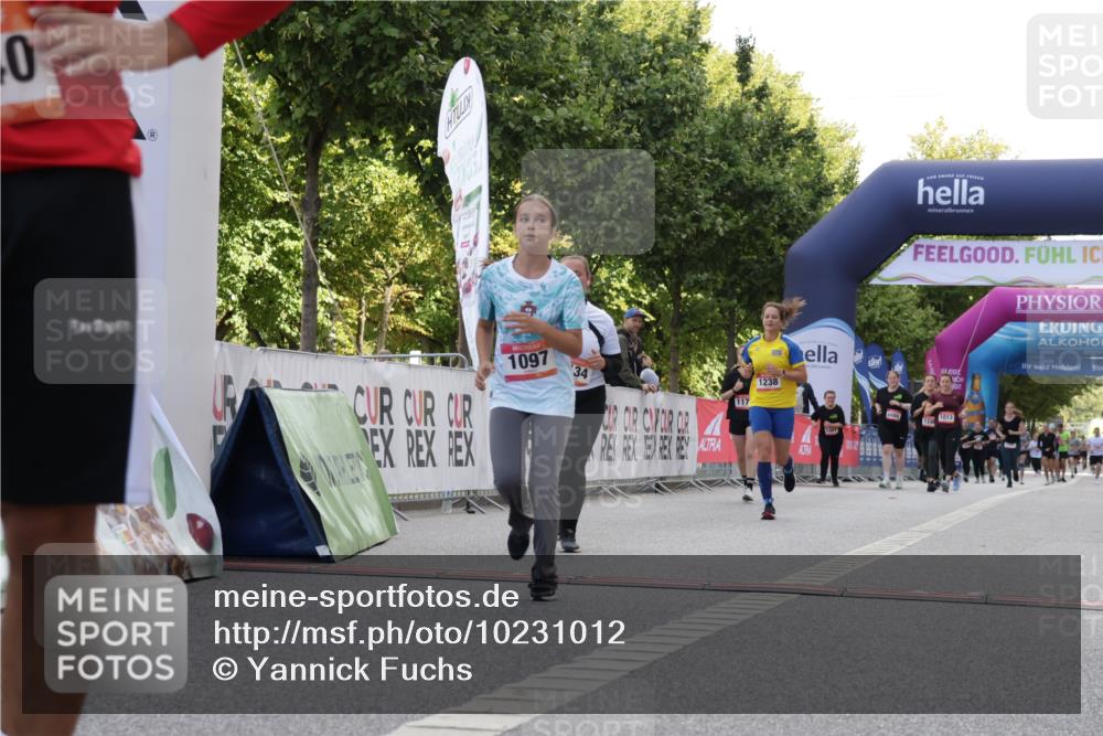 06.09.2026 - CURREX Alsterlauf Yannick Fuchs http://msf.ph/oto/10231012 06.09.2026 11:54:54 Ziel 1097, 1134, 1140, 1145, 1238, 1247, 1272, 1275, 1276 meine-sportfotos.de
