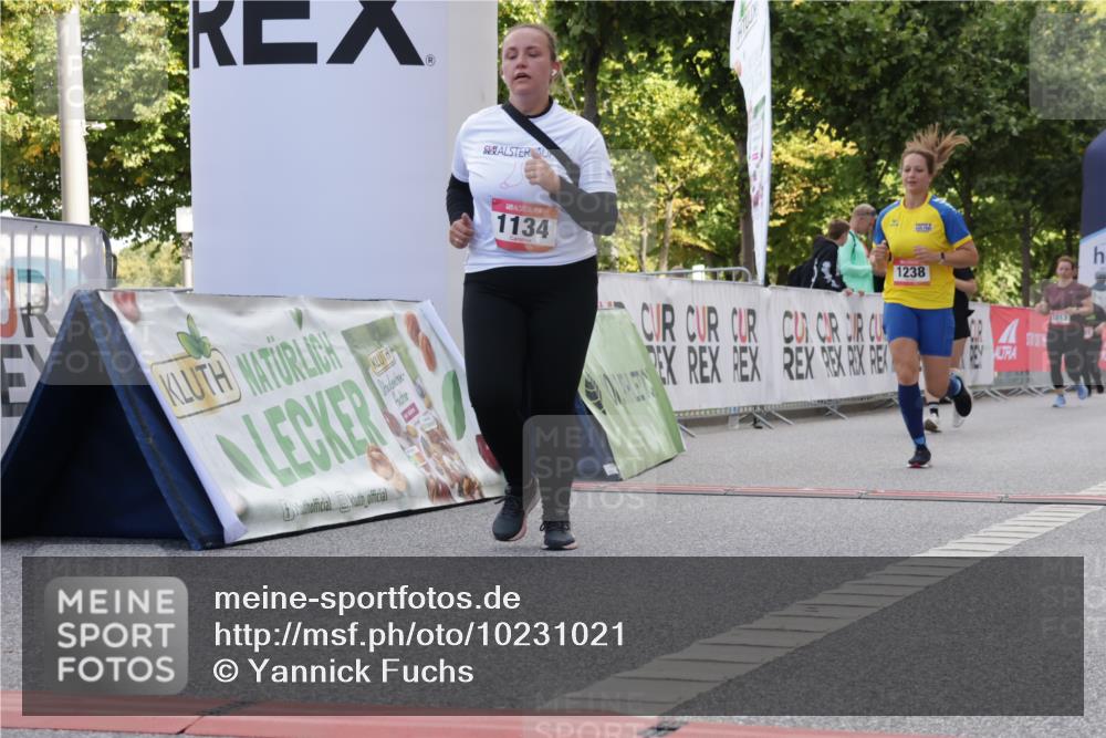 06.09.2026 - CURREX Alsterlauf Yannick Fuchs http://msf.ph/oto/10231021 06.09.2026 11:54:56 Ziel 1097, 1134, 1140, 1177, 1238, 1247, 1275, 1276 meine-sportfotos.de