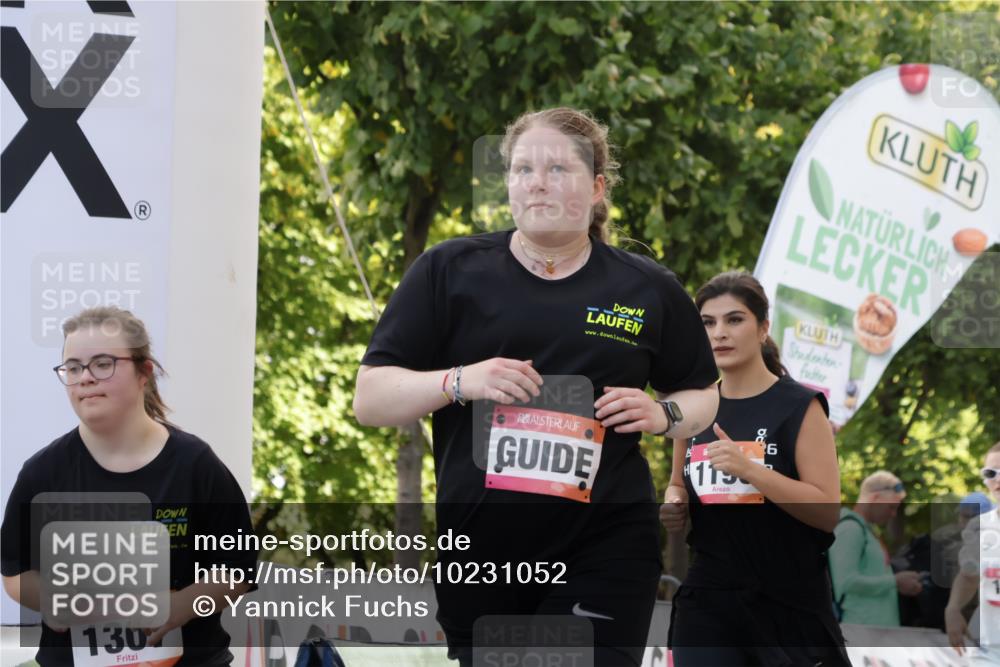 06.09.2026 - CURREX Alsterlauf Yannick Fuchs http://msf.ph/oto/10231052 06.09.2026 11:55:07 Ziel 1013, 1073, 1147, 1170, 1177, 1196, 1245, 1278, 1307, 1341 meine-sportfotos.de