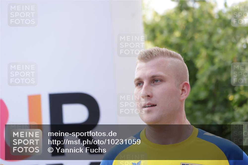 06.09.2026 - CURREX Alsterlauf Yannick Fuchs http://msf.ph/oto/10231059 06.09.2026 11:57:12 Ziel 1067, 1228, 1229, 1345, 1346, 8138, 8284 meine-sportfotos.de