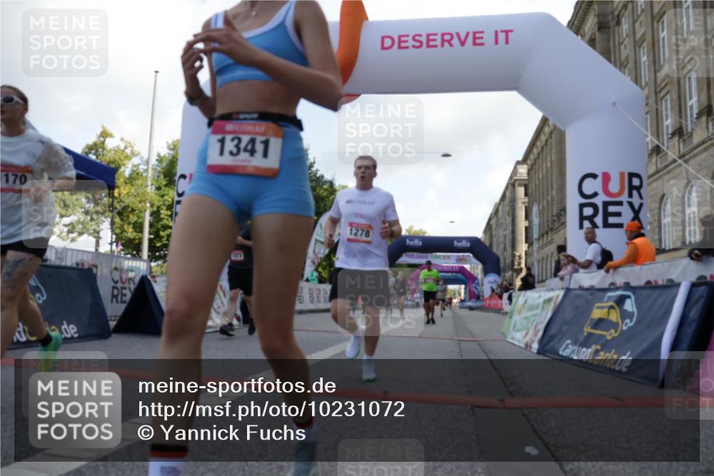 06.09.2026 - CURREX Alsterlauf Yannick Fuchs http://msf.ph/oto/10231072 06.09.2026 11:55:12 Ziel 1073, 1141, 1147, 1170, 1183, 1196, 1243, 1273, 1278, 1307, 1338, 1341, 8344 meine-sportfotos.de