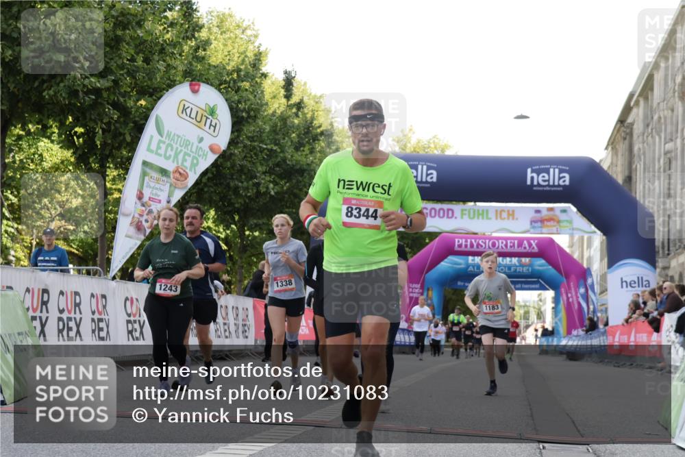 06.09.2026 - CURREX Alsterlauf Yannick Fuchs http://msf.ph/oto/10231083 06.09.2026 11:55:14 Ziel 1073, 1087, 1141, 1147, 1170, 1183, 1196, 1243, 1273, 1278, 1338, 1341, 8344 meine-sportfotos.de