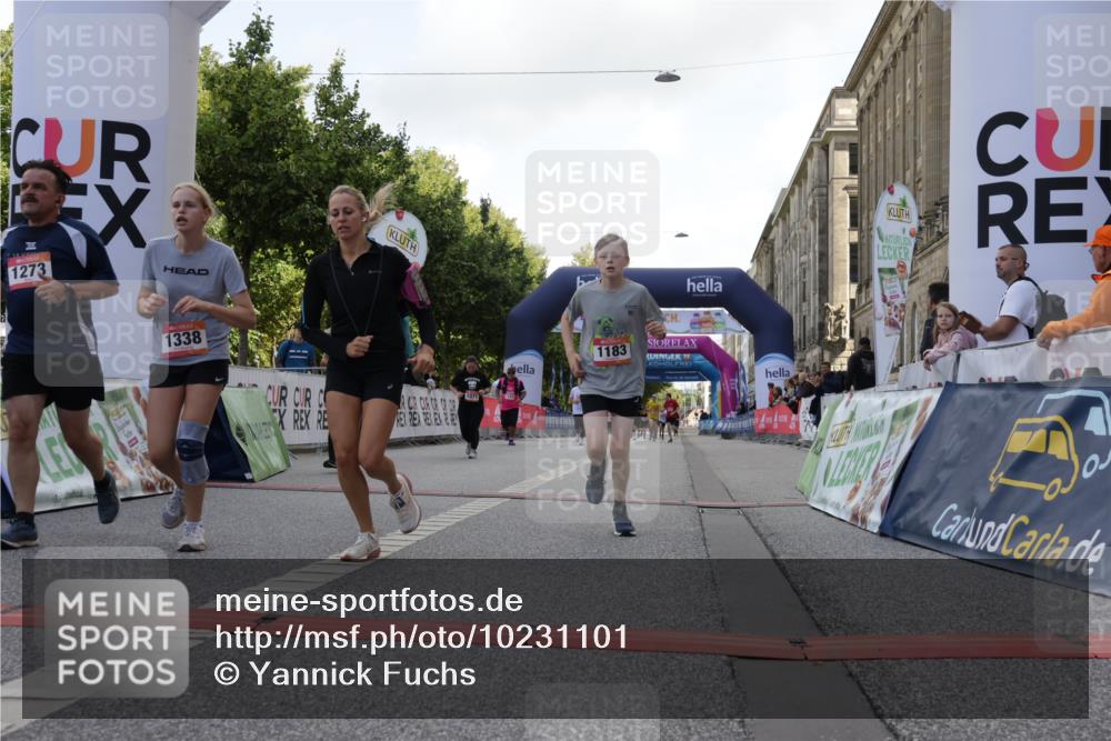 06.09.2026 - CURREX Alsterlauf Yannick Fuchs http://msf.ph/oto/10231101 06.09.2026 11:55:18 Ziel 1071, 1073, 1087, 1141, 1183, 1243, 1273, 1278, 1338, 8344 meine-sportfotos.de