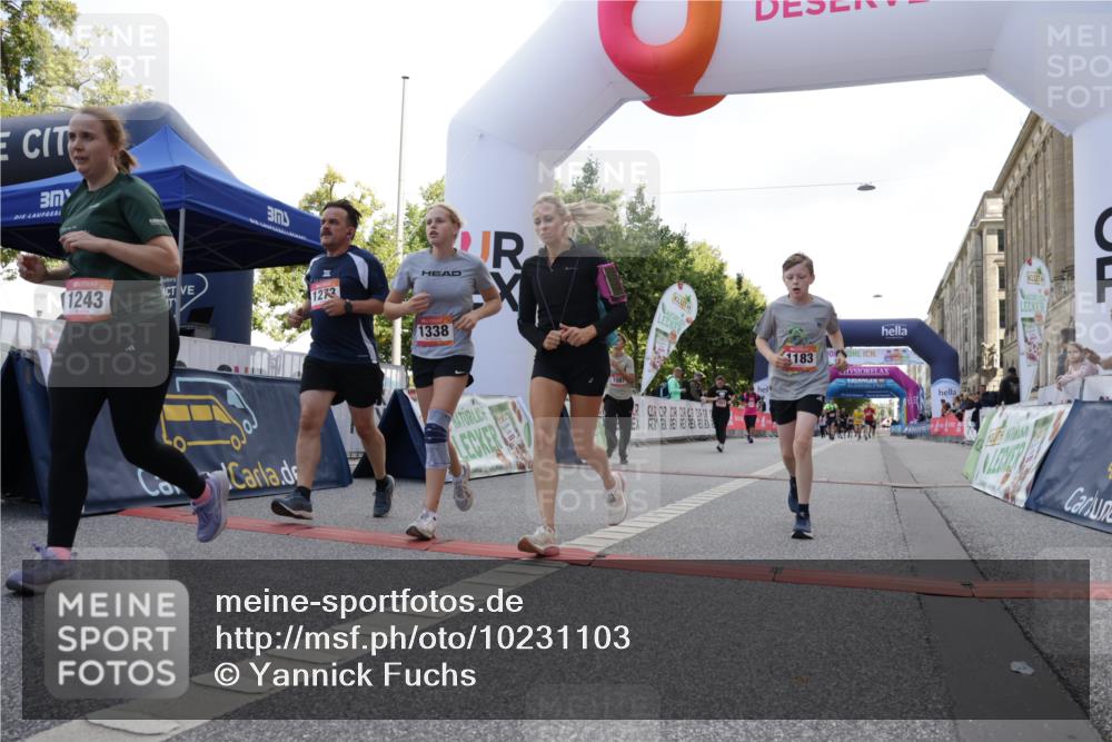 06.09.2026 - CURREX Alsterlauf Yannick Fuchs http://msf.ph/oto/10231103 06.09.2026 11:55:18 Ziel 1071, 1073, 1087, 1141, 1183, 1243, 1273, 1278, 1338, 8344 meine-sportfotos.de