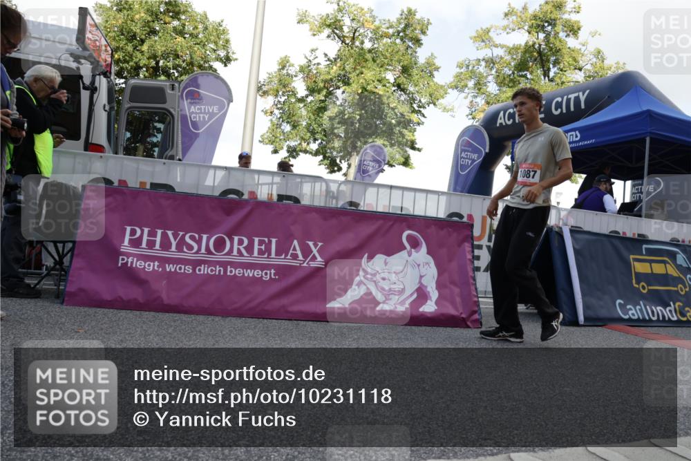06.09.2026 - CURREX Alsterlauf Yannick Fuchs http://msf.ph/oto/10231118 06.09.2026 11:55:22 Ziel 1071, 1087, 1141, 1183, 1233, 1243, 1273, 1337, 1338 meine-sportfotos.de
