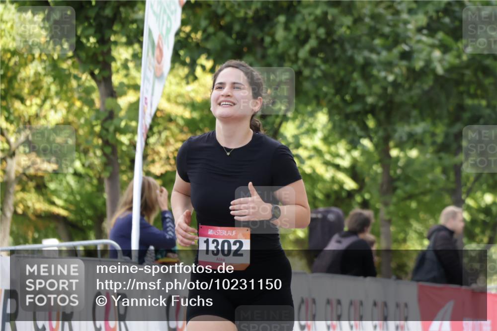 06.09.2026 - CURREX Alsterlauf Yannick Fuchs http://msf.ph/oto/10231150 06.09.2026 11:57:27 Ziel 1129, 1154, 1193, 1302 meine-sportfotos.de