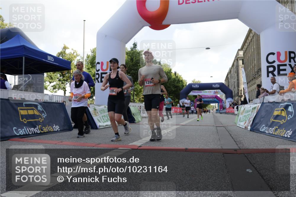 06.09.2026 - CURREX Alsterlauf Yannick Fuchs http://msf.ph/oto/10231164 06.09.2026 11:55:42 Ziel 1004, 1005, 1046, 1155, 1156, 1203, 1234, 1265, 1284, 1285, 1286, 1288, 1326 meine-sportfotos.de