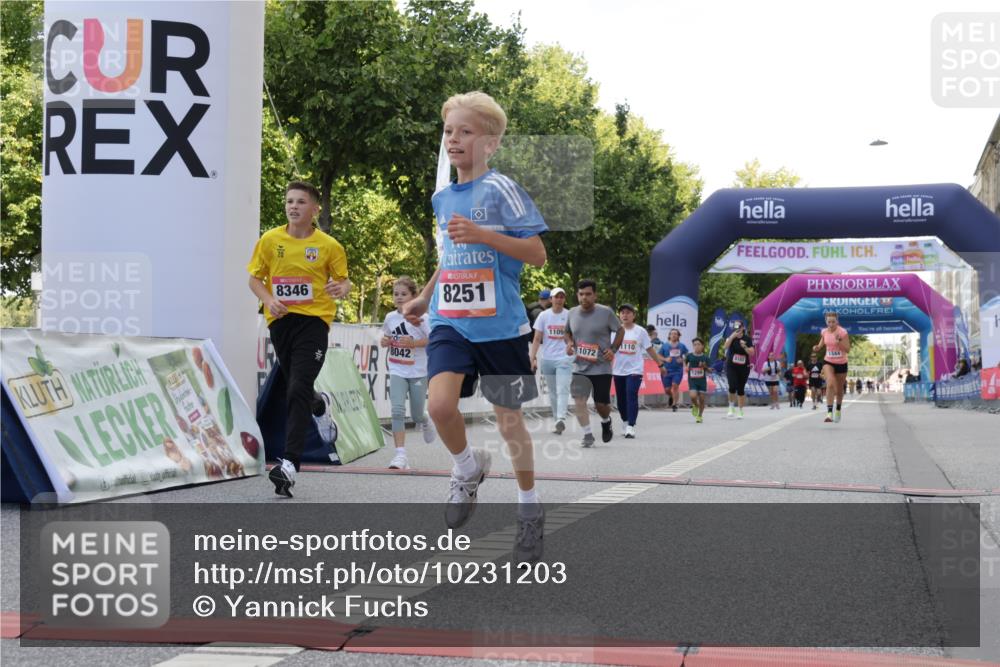 06.09.2026 - CURREX Alsterlauf Yannick Fuchs http://msf.ph/oto/10231203 06.09.2026 11:55:55 Ziel 1072, 1109, 1110, 1149, 1296, 1299, 1344, 8042, 8251, 8346 meine-sportfotos.de