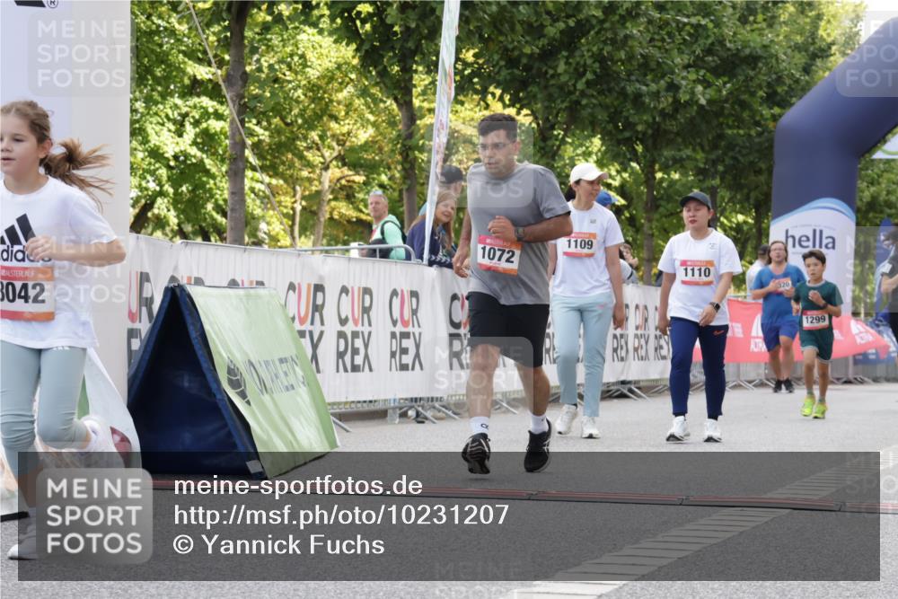 06.09.2026 - CURREX Alsterlauf Yannick Fuchs http://msf.ph/oto/10231207 06.09.2026 11:55:57 Ziel 1072, 1109, 1110, 1149, 1299, 1344, 8042, 8103, 8251, 8346 meine-sportfotos.de