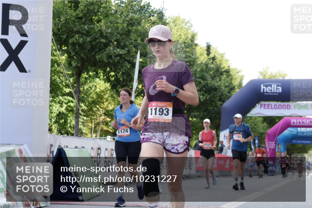 06.09.2026 - CURREX Alsterlauf Yannick Fuchs http://msf.ph/oto/10231227 06.09.2026 11:57:33 Ziel 1154, 1174, 1187, 1188, 1193, 1302, 2484 meine-sportfotos.de