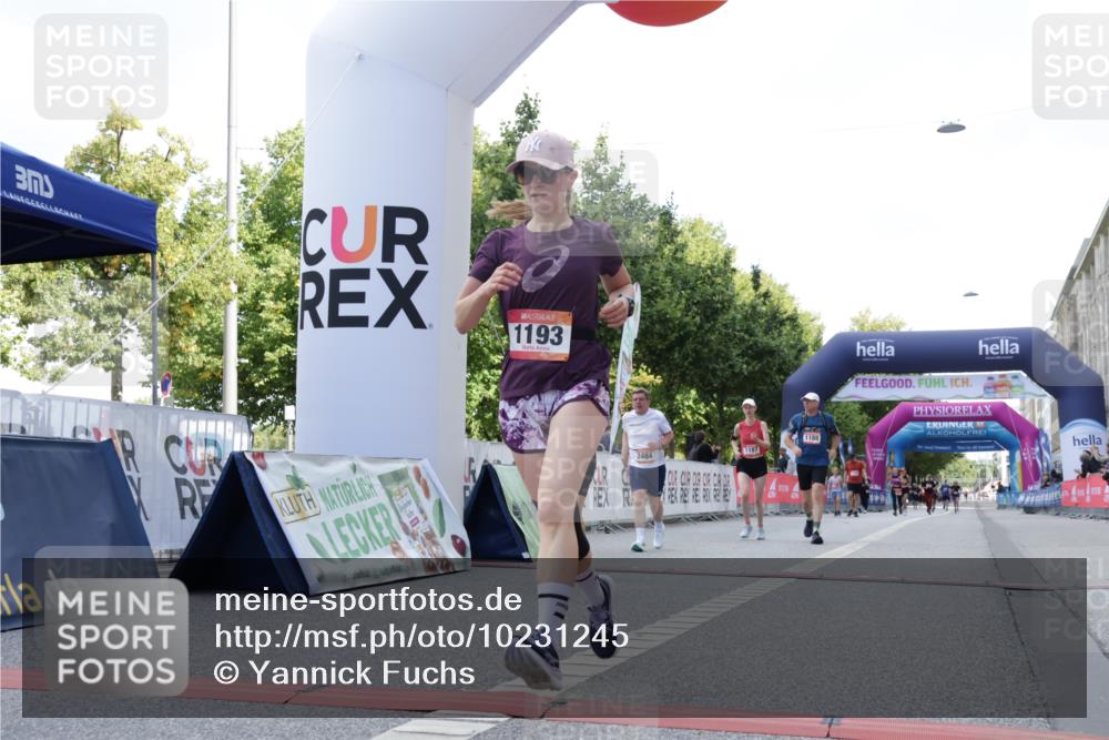 06.09.2026 - CURREX Alsterlauf Yannick Fuchs http://msf.ph/oto/10231245 06.09.2026 11:57:34 Ziel 1154, 1174, 1187, 1188, 1193, 1302, 2484 meine-sportfotos.de