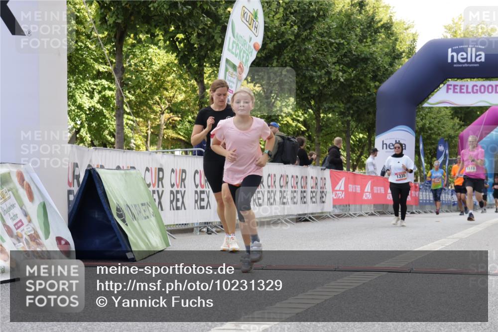 06.09.2026 - CURREX Alsterlauf Yannick Fuchs http://msf.ph/oto/10231329 06.09.2026 11:56:35 Ziel 1035, 1118, 1144, 1172, 1211 meine-sportfotos.de
