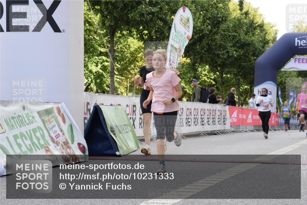 06.09.2026 - CURREX Alsterlauf Yannick Fuchs http://msf.ph/oto/10231333 06.09.2026 11:56:35 Ziel 1035, 1118, 1144, 1172, 1211 meine-sportfotos.de