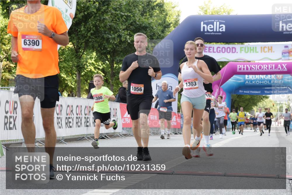 06.09.2026 - CURREX Alsterlauf Yannick Fuchs http://msf.ph/oto/10231359 06.09.2026 11:56:48 Ziel 1056, 1102, 1300, 1303, 1335, 1336, 6390 meine-sportfotos.de