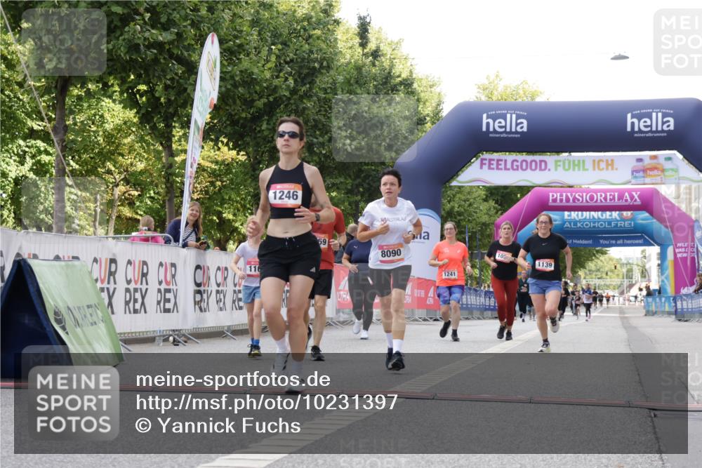 06.09.2026 - CURREX Alsterlauf Yannick Fuchs http://msf.ph/oto/10231397 06.09.2026 11:57:48 Ziel 1139, 1159, 1160, 1210, 1246, 8090 meine-sportfotos.de