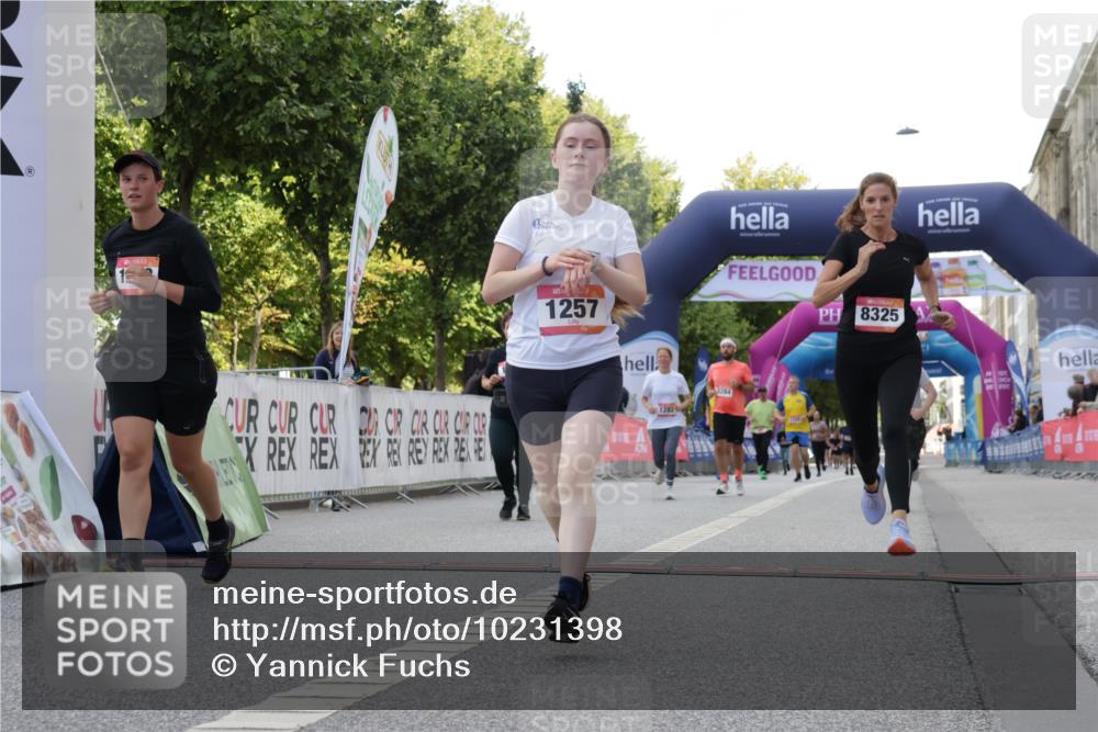 06.09.2026 - CURREX Alsterlauf Yannick Fuchs http://msf.ph/oto/10231398 06.09.2026 11:56:58 Ziel 1055, 1148, 1171, 1248, 1257, 1282, 1292, 8098, 8325, 8326 meine-sportfotos.de