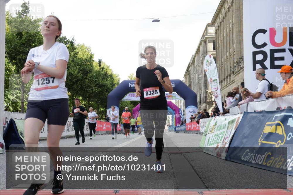06.09.2026 - CURREX Alsterlauf Yannick Fuchs http://msf.ph/oto/10231401 06.09.2026 11:56:59 Ziel 1055, 1148, 1171, 1248, 1257, 1282, 1292, 8098, 8325, 8326 meine-sportfotos.de