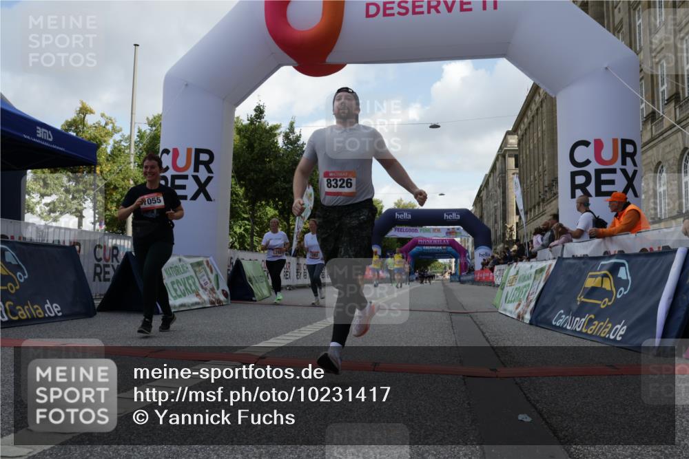 06.09.2026 - CURREX Alsterlauf Yannick Fuchs http://msf.ph/oto/10231417 06.09.2026 11:57:03 Ziel 1055, 1171, 1248, 1257, 1282, 1292, 8284, 8325, 8326 meine-sportfotos.de