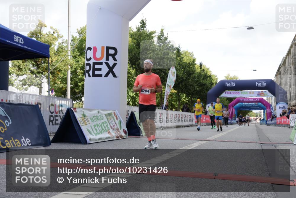 06.09.2026 - CURREX Alsterlauf Yannick Fuchs http://msf.ph/oto/10231426 06.09.2026 11:57:06 Ziel 1055, 1228, 1229, 1282, 1292, 8284, 8325, 8326 meine-sportfotos.de