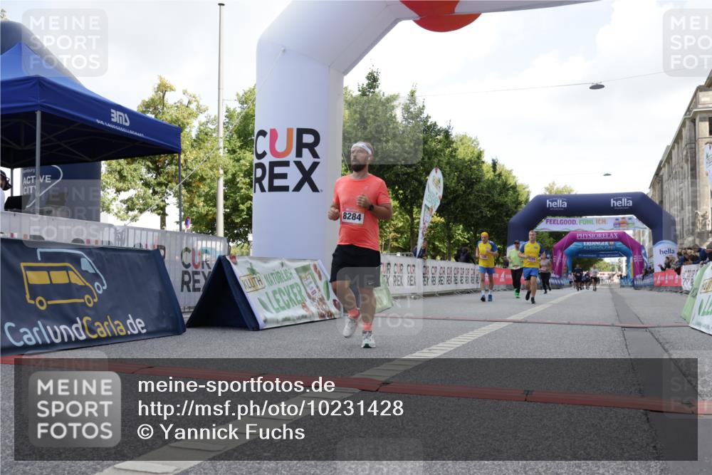 06.09.2026 - CURREX Alsterlauf Yannick Fuchs http://msf.ph/oto/10231428 06.09.2026 11:57:07 Ziel 1055, 1067, 1228, 1229, 1282, 1292, 8284, 8326 meine-sportfotos.de