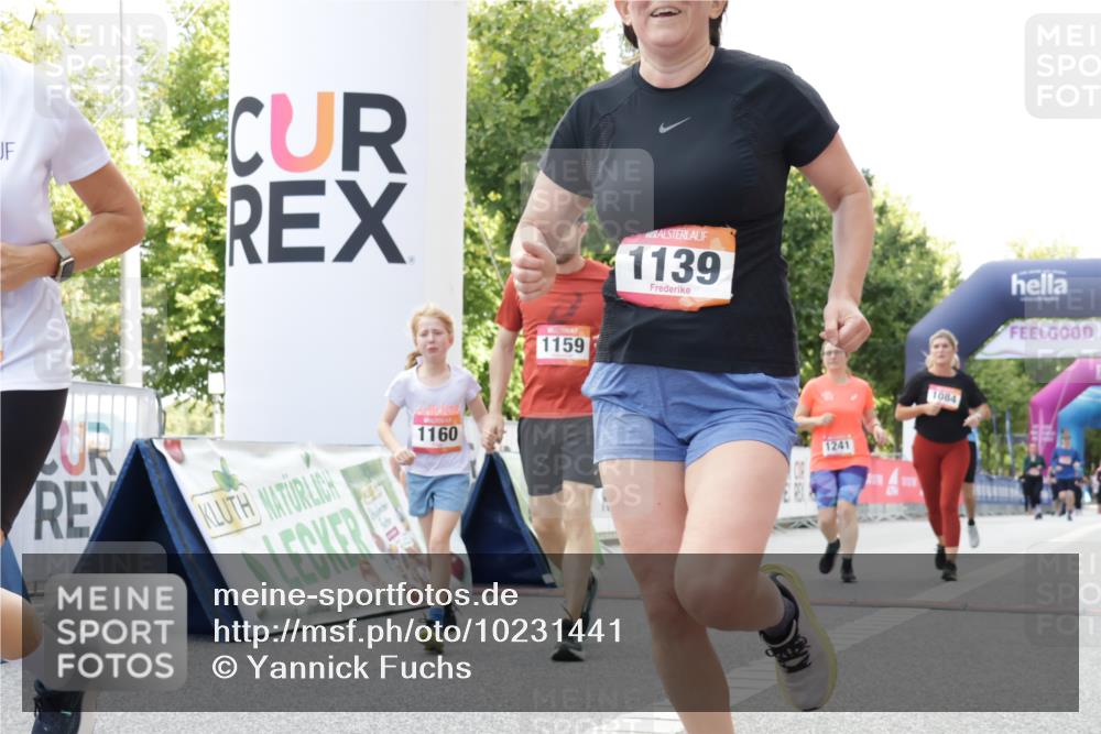 06.09.2026 - CURREX Alsterlauf Yannick Fuchs http://msf.ph/oto/10231441 06.09.2026 11:57:52 Ziel 1036, 1075, 1084, 1139, 1159, 1160, 1241, 1246, 8090 meine-sportfotos.de