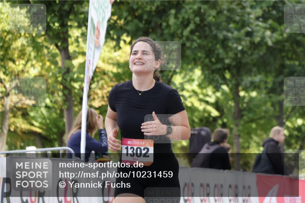 06.09.2026 - CURREX Alsterlauf Yannick Fuchs http://msf.ph/oto/10231459 06.09.2026 11:57:27 Ziel 1129, 1154, 1193, 1302 meine-sportfotos.de
