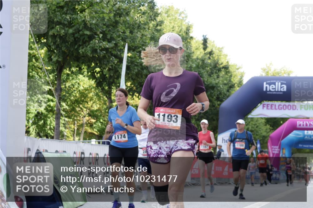 06.09.2026 - CURREX Alsterlauf Yannick Fuchs http://msf.ph/oto/10231477 06.09.2026 11:57:33 Ziel 1154, 1174, 1187, 1188, 1193, 1302, 2484 meine-sportfotos.de