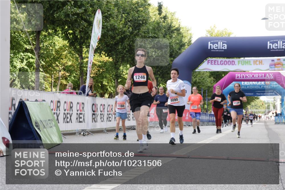 06.09.2026 - CURREX Alsterlauf Yannick Fuchs http://msf.ph/oto/10231506 06.09.2026 11:57:48 Ziel 1139, 1159, 1160, 1210, 1246, 8090 meine-sportfotos.de