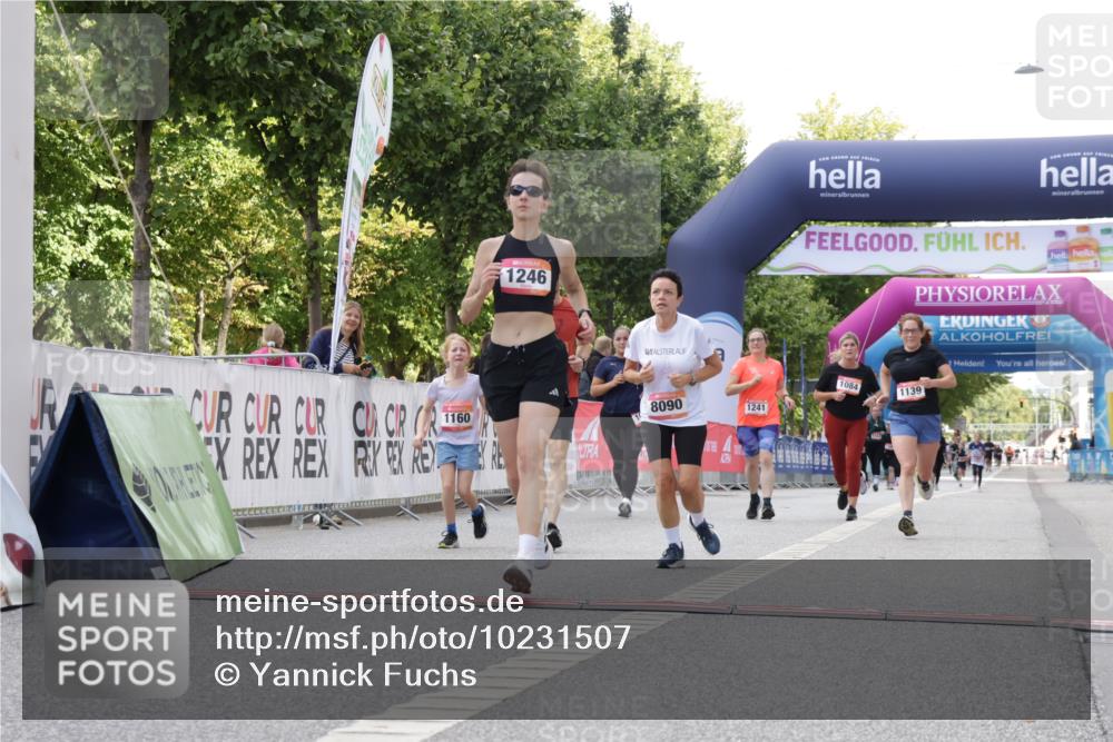 06.09.2026 - CURREX Alsterlauf Yannick Fuchs http://msf.ph/oto/10231507 06.09.2026 11:57:48 Ziel 1139, 1159, 1160, 1210, 1246, 8090 meine-sportfotos.de