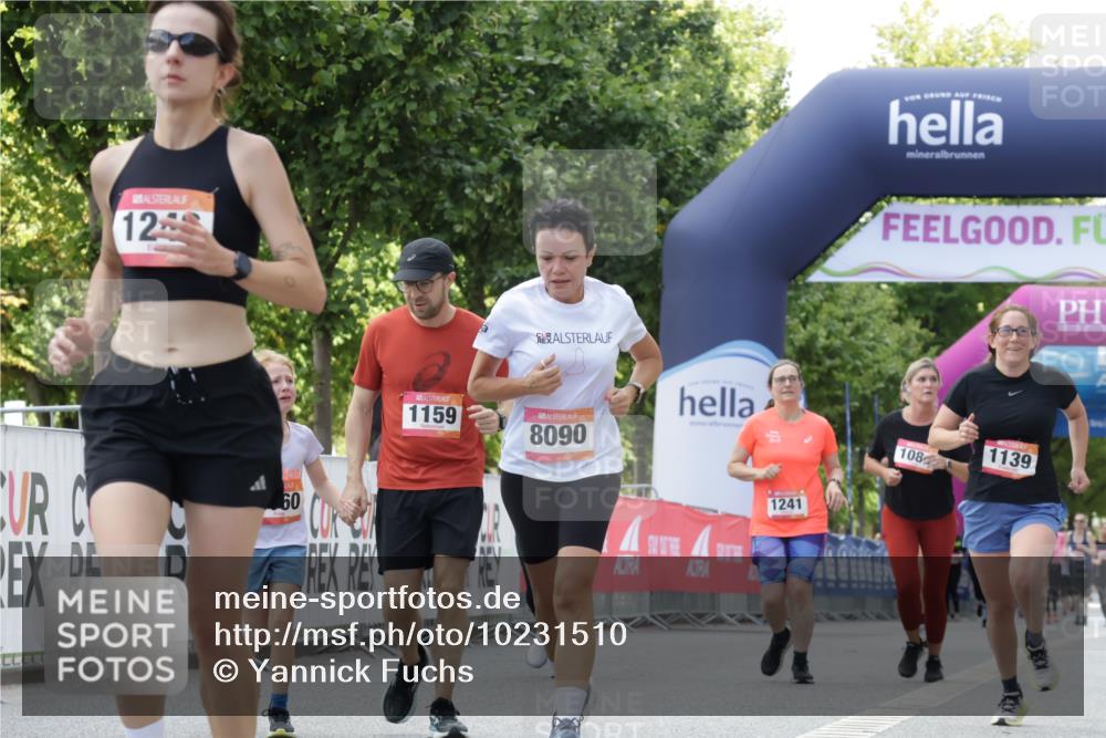 06.09.2026 - CURREX Alsterlauf Yannick Fuchs http://msf.ph/oto/10231510 06.09.2026 11:57:49 Ziel 1036, 1084, 1139, 1159, 1160, 1210, 1241, 1246, 8090 meine-sportfotos.de