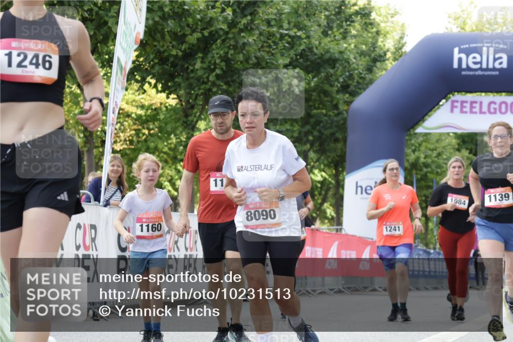 06.09.2026 - CURREX Alsterlauf Yannick Fuchs http://msf.ph/oto/10231513 06.09.2026 11:57:49 Ziel 1036, 1084, 1139, 1159, 1160, 1210, 1241, 1246, 8090 meine-sportfotos.de