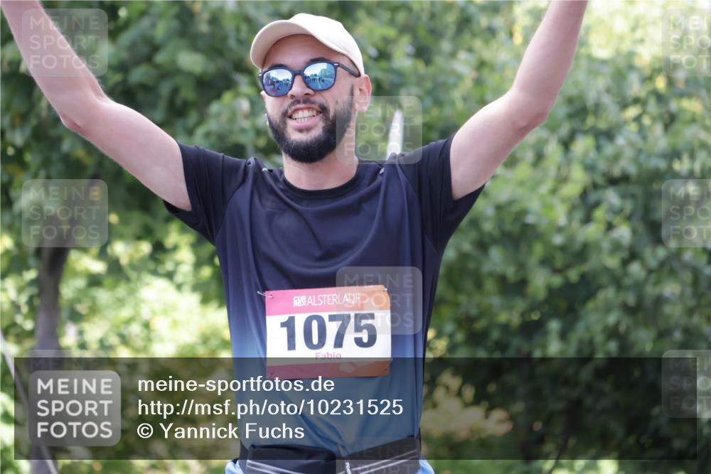 06.09.2026 - CURREX Alsterlauf Yannick Fuchs http://msf.ph/oto/10231525 06.09.2026 11:57:58 Ziel 1036, 1075, 1084, 1139, 1159, 1160, 1241 meine-sportfotos.de