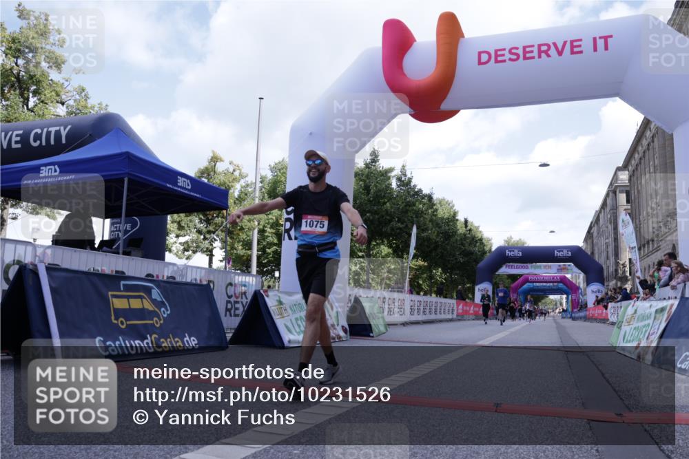 06.09.2026 - CURREX Alsterlauf Yannick Fuchs http://msf.ph/oto/10231526 06.09.2026 11:57:59 Ziel 1036, 1075, 1084, 1241 meine-sportfotos.de