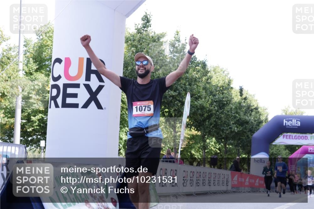 06.09.2026 - CURREX Alsterlauf Yannick Fuchs http://msf.ph/oto/10231531 06.09.2026 11:57:59 Ziel 1036, 1075, 1084, 1241 meine-sportfotos.de
