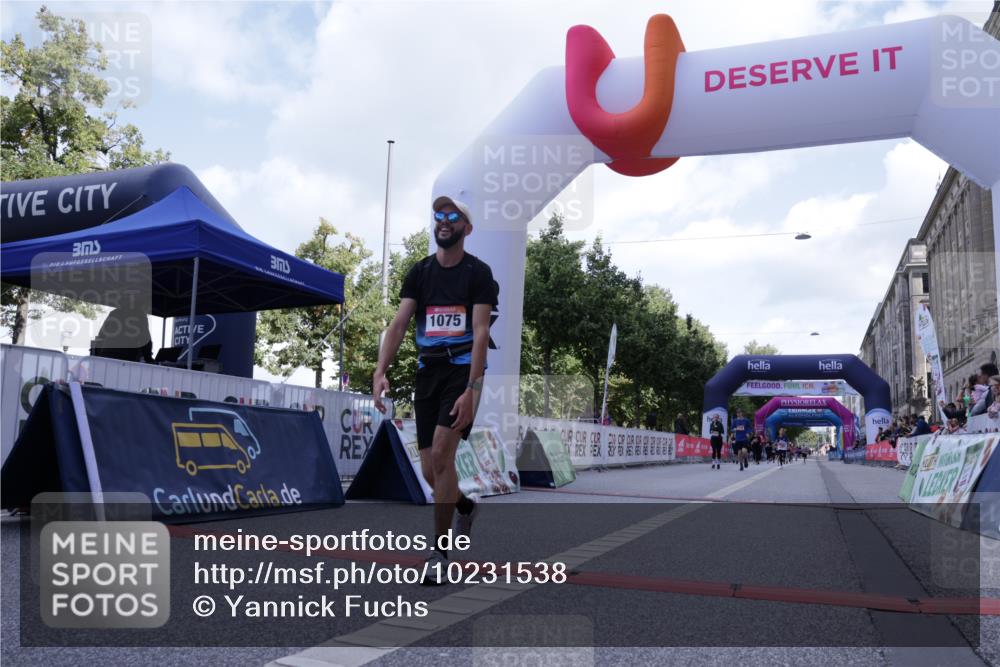 06.09.2026 - CURREX Alsterlauf Yannick Fuchs http://msf.ph/oto/10231538 06.09.2026 11:58:00 Ziel 1036, 1075, 1084, 1241, 1283 meine-sportfotos.de