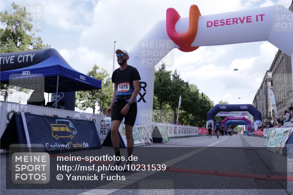 06.09.2026 - CURREX Alsterlauf Yannick Fuchs http://msf.ph/oto/10231539 06.09.2026 11:58:00 Ziel 1036, 1075, 1084, 1241, 1283 meine-sportfotos.de