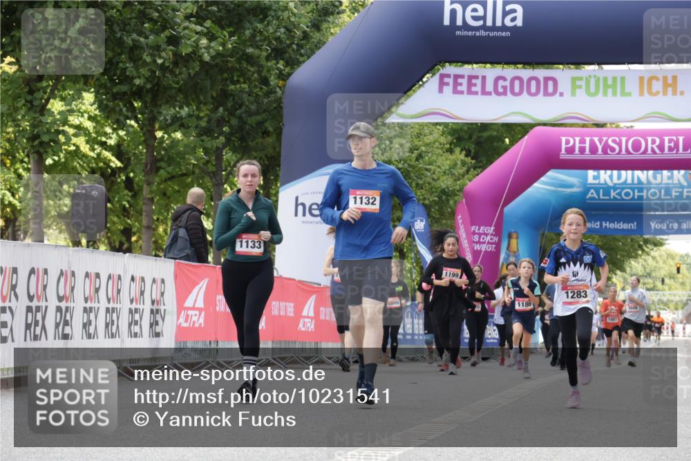 06.09.2026 - CURREX Alsterlauf Yannick Fuchs http://msf.ph/oto/10231541 06.09.2026 11:58:01 Ziel 1036, 1075, 1084, 1241, 1283 meine-sportfotos.de