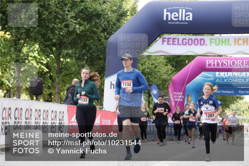 06.09.2026 - CURREX Alsterlauf Yannick Fuchs http://msf.ph/oto/10231544 06.09.2026 11:58:02 Ziel 1075, 1283 meine-sportfotos.de