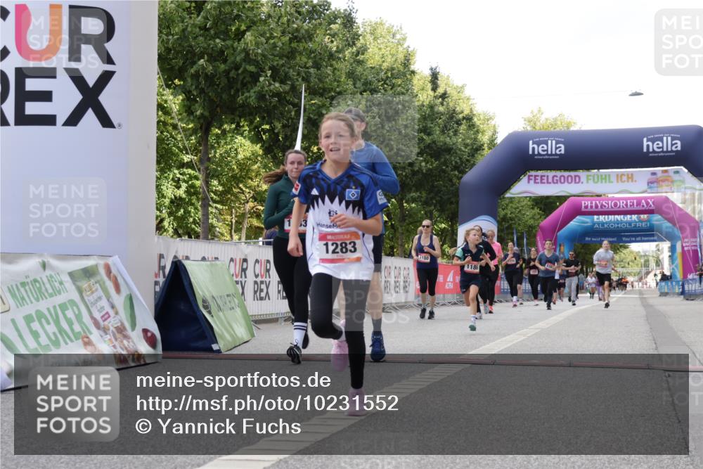 06.09.2026 - CURREX Alsterlauf Yannick Fuchs http://msf.ph/oto/10231552 06.09.2026 11:58:06 Ziel 1180, 1186, 1199, 1283, 8048, 8300 meine-sportfotos.de