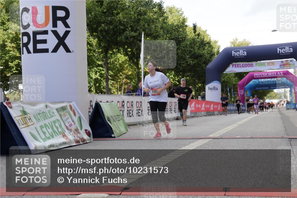 06.09.2026 - CURREX Alsterlauf Yannick Fuchs http://msf.ph/oto/10231573 06.09.2026 11:58:19 Ziel 1007, 1020, 1077, 1158, 1178, 1179, 1306 meine-sportfotos.de