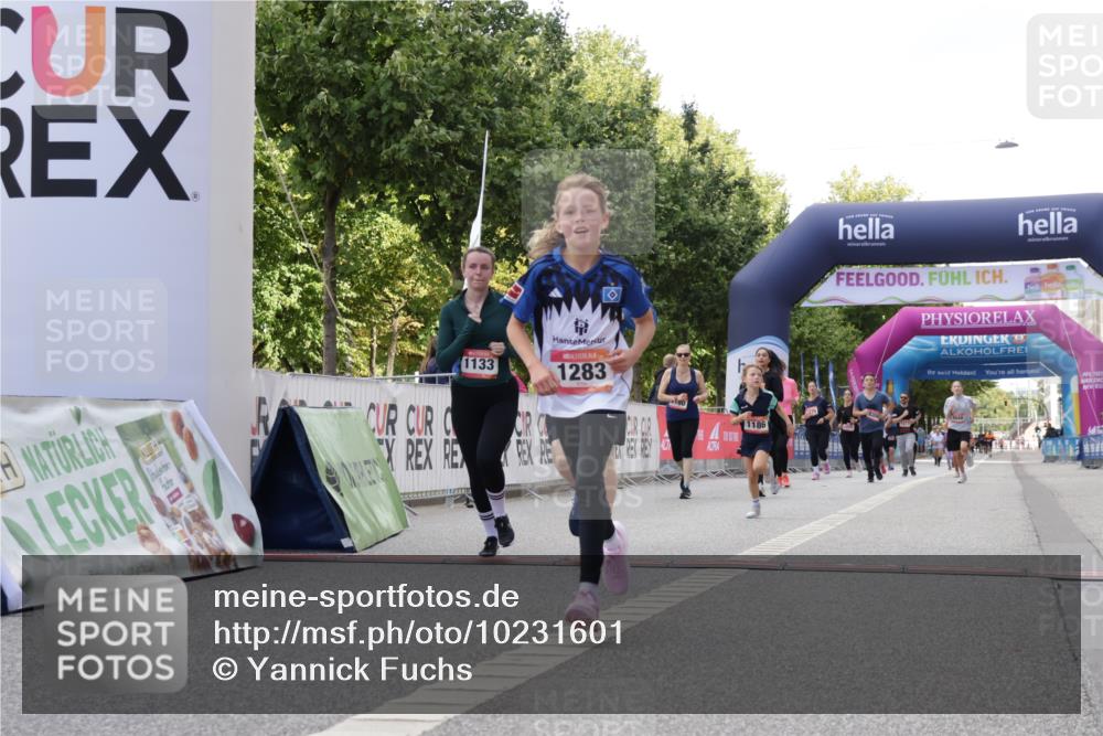 06.09.2026 - CURREX Alsterlauf Yannick Fuchs http://msf.ph/oto/10231601 06.09.2026 11:58:06 Ziel 1180, 1186, 1199, 1283, 8048, 8300 meine-sportfotos.de
