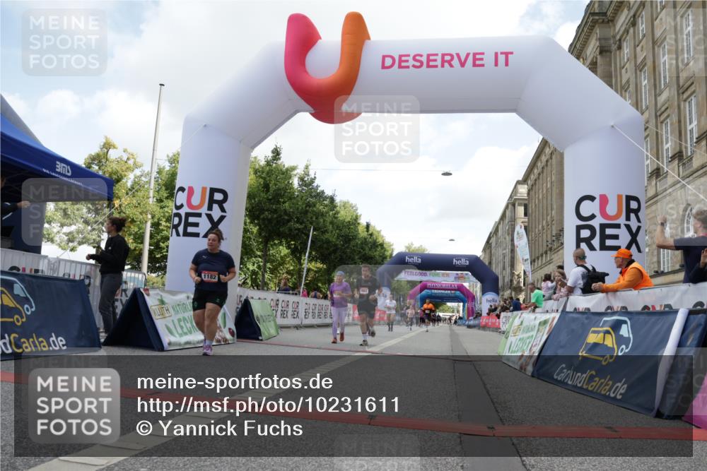06.09.2026 - CURREX Alsterlauf Yannick Fuchs http://msf.ph/oto/10231611 06.09.2026 11:58:33 Ziel 1082, 1114, 1115, 1182, 1235, 1314, 1334, 8016 meine-sportfotos.de