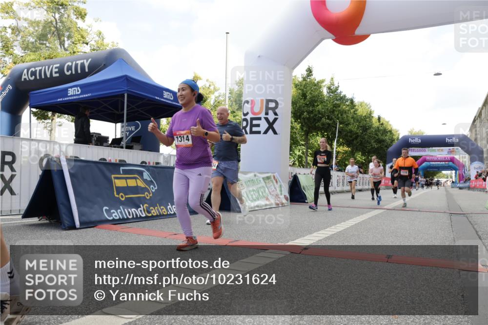 06.09.2026 - CURREX Alsterlauf Yannick Fuchs http://msf.ph/oto/10231624 06.09.2026 11:58:37 Ziel 1082, 1089, 1090, 1114, 1115, 1182, 1202, 1235, 1314, 1334, 8016 meine-sportfotos.de