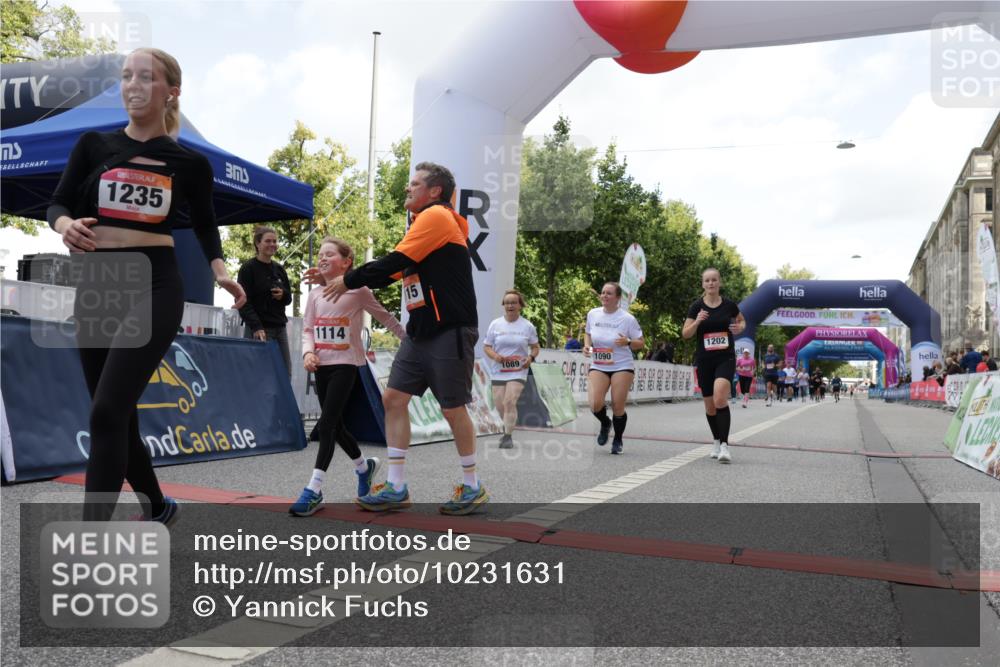 06.09.2026 - CURREX Alsterlauf Yannick Fuchs http://msf.ph/oto/10231631 06.09.2026 11:58:40 Ziel 1001, 1082, 1089, 1090, 1114, 1115, 1202, 1235, 1314, 1334 meine-sportfotos.de