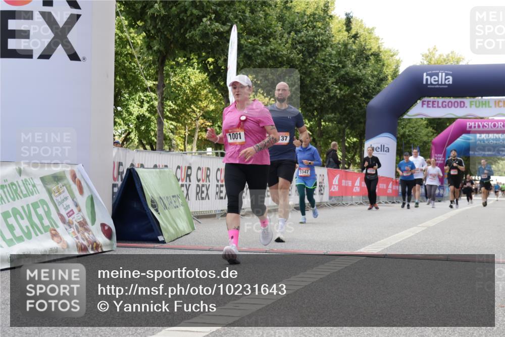 06.09.2026 - CURREX Alsterlauf Yannick Fuchs http://msf.ph/oto/10231643 06.09.2026 11:58:45 Ziel 1001, 1089, 1090, 1114, 1115, 1202, 1347, 8137 meine-sportfotos.de