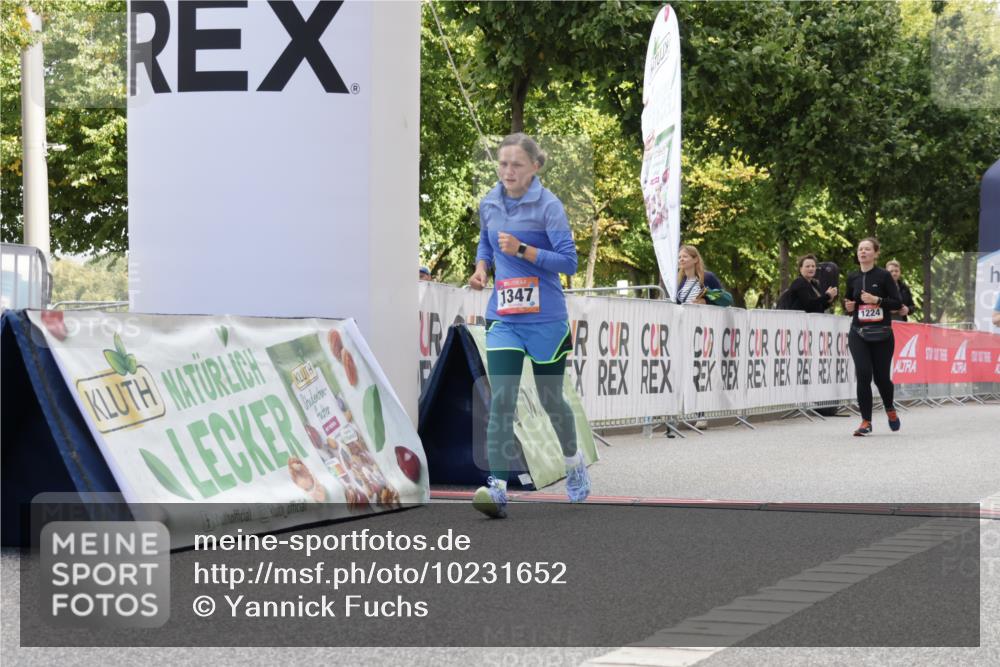 06.09.2026 - CURREX Alsterlauf Yannick Fuchs http://msf.ph/oto/10231652 06.09.2026 11:58:48 Ziel 1001, 1224, 1329, 1347, 8046, 8137 meine-sportfotos.de