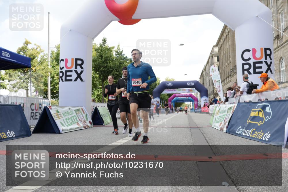 06.09.2026 - CURREX Alsterlauf Yannick Fuchs http://msf.ph/oto/10231670 06.09.2026 11:58:53 Ziel 1224, 1301, 1329, 1347, 4444, 8046, 8137 meine-sportfotos.de