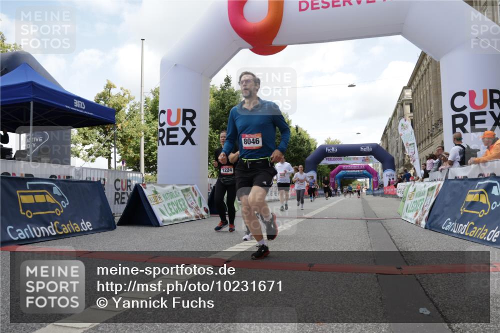 06.09.2026 - CURREX Alsterlauf Yannick Fuchs http://msf.ph/oto/10231671 06.09.2026 11:58:54 Ziel 1224, 1301, 1329, 1347, 4444, 8046 meine-sportfotos.de